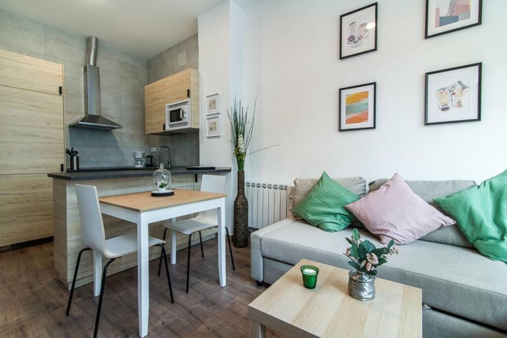 #15Pin-2 Apartamento De Un Dormitorio Plaza Castilla Madrid Bagian luar foto